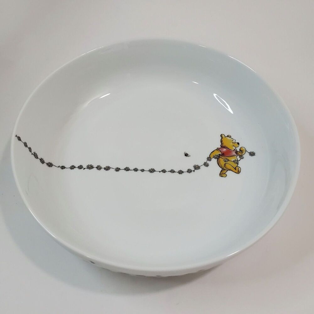Disney Winnie The Pooh Porcelain Bowl With Daisy Chain & Bee Design